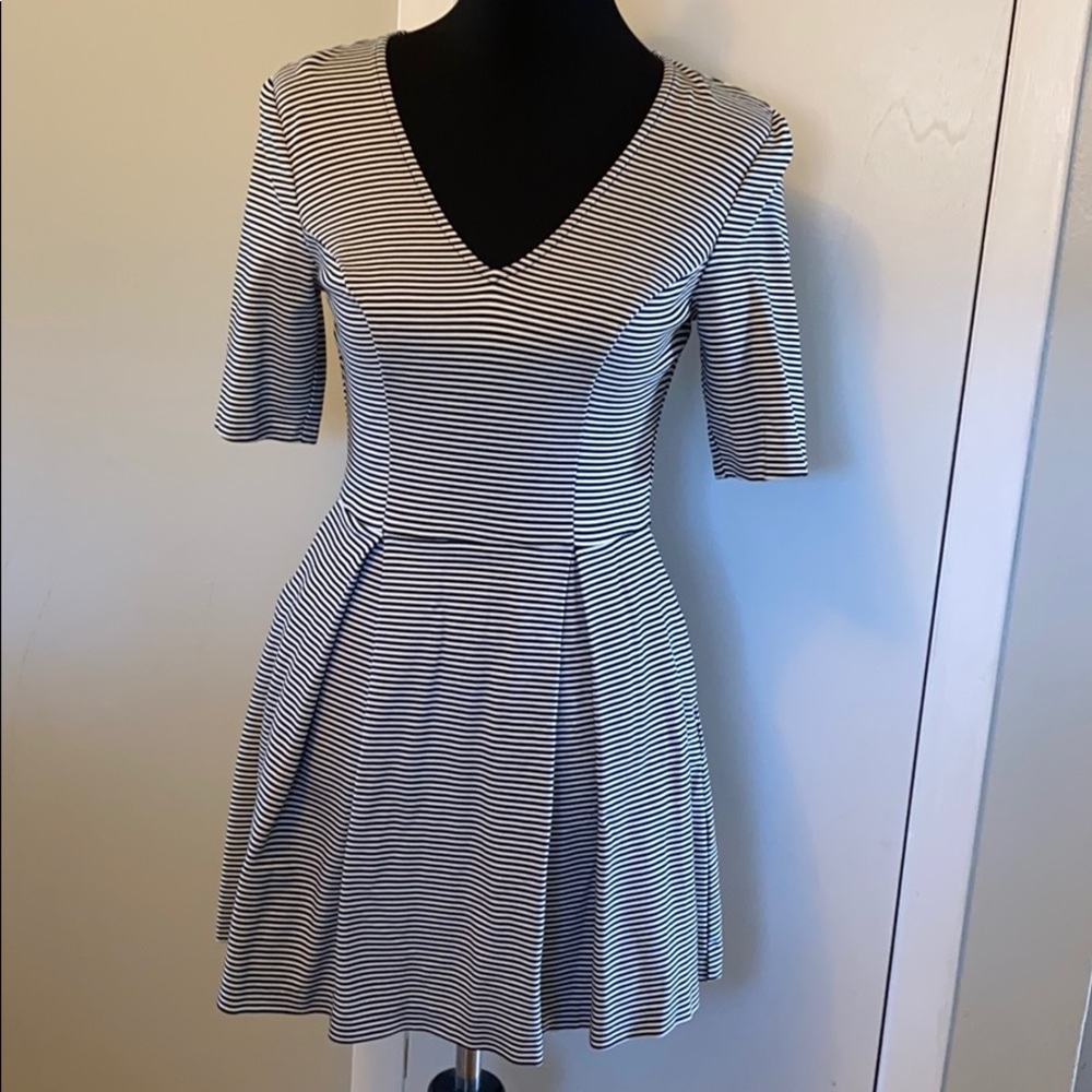 Guess 3/4 sleeve dress
